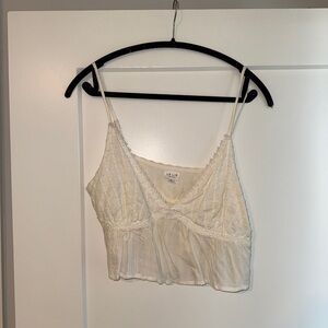 Le Lis Cream Crop Top
